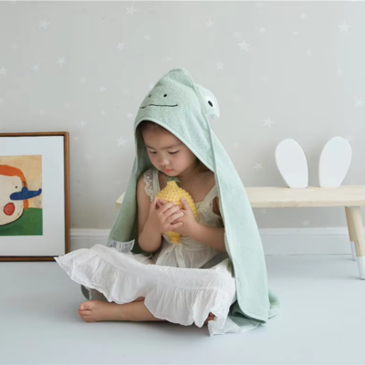 enfant assis porte cape bain bebe capuche verte grenouille
